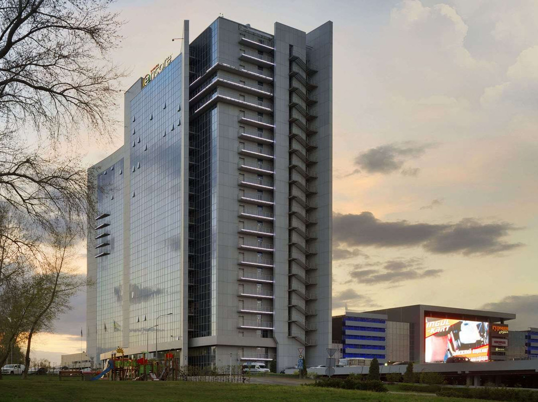 Ramada Encore by Wyndham Kyiv