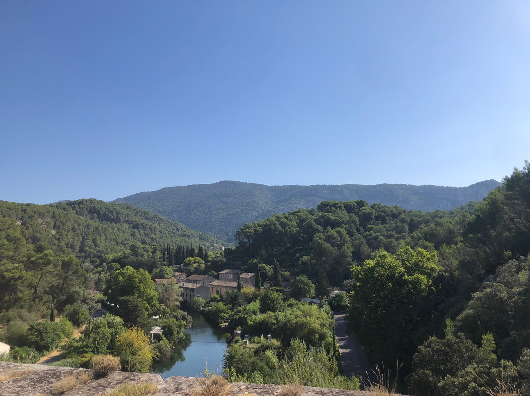 Provence Et Tourisme En E-bike-Saint Saturnin les Avignon必去景点