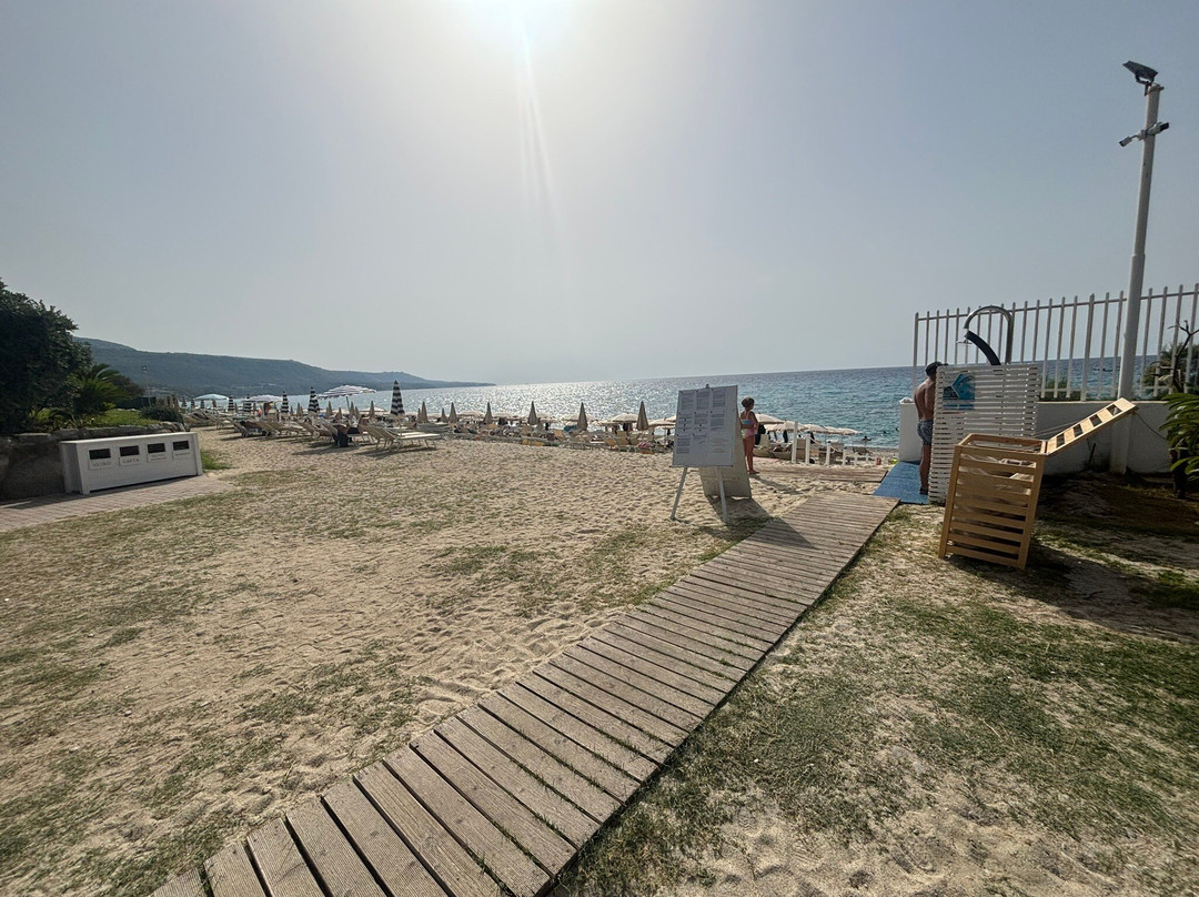 Lido La Bianca Spiaggia-Marina必去景点