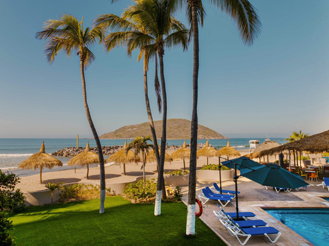 Sunset Palace Beach Hotel主图