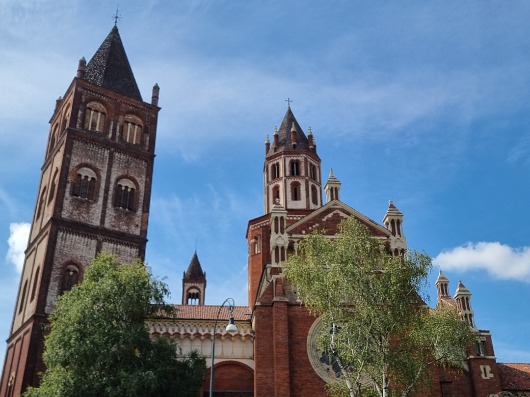 Basilica di Sant'Andrea-韦尔切利必去景点