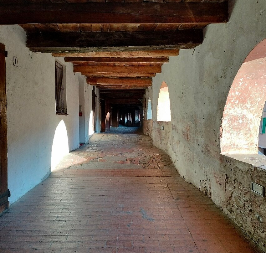 Via del Borgo o degli Asini-Brisighella必去景点