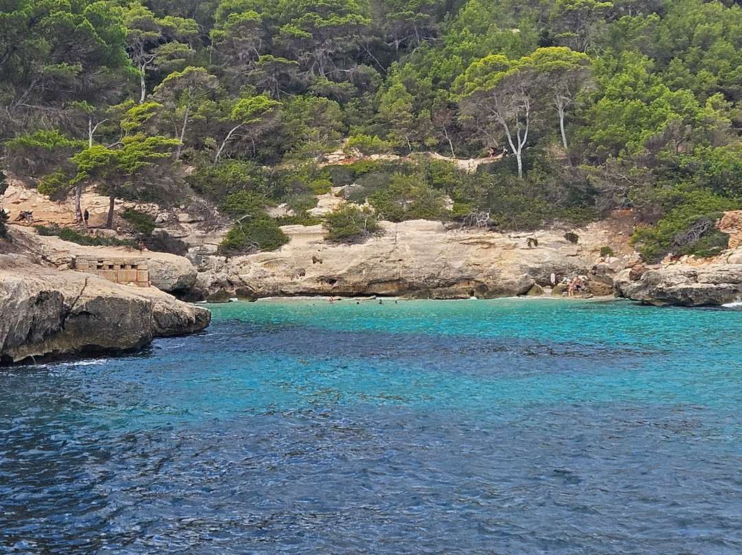 Fiesta el Barco Rojo-休达德亚必去景点