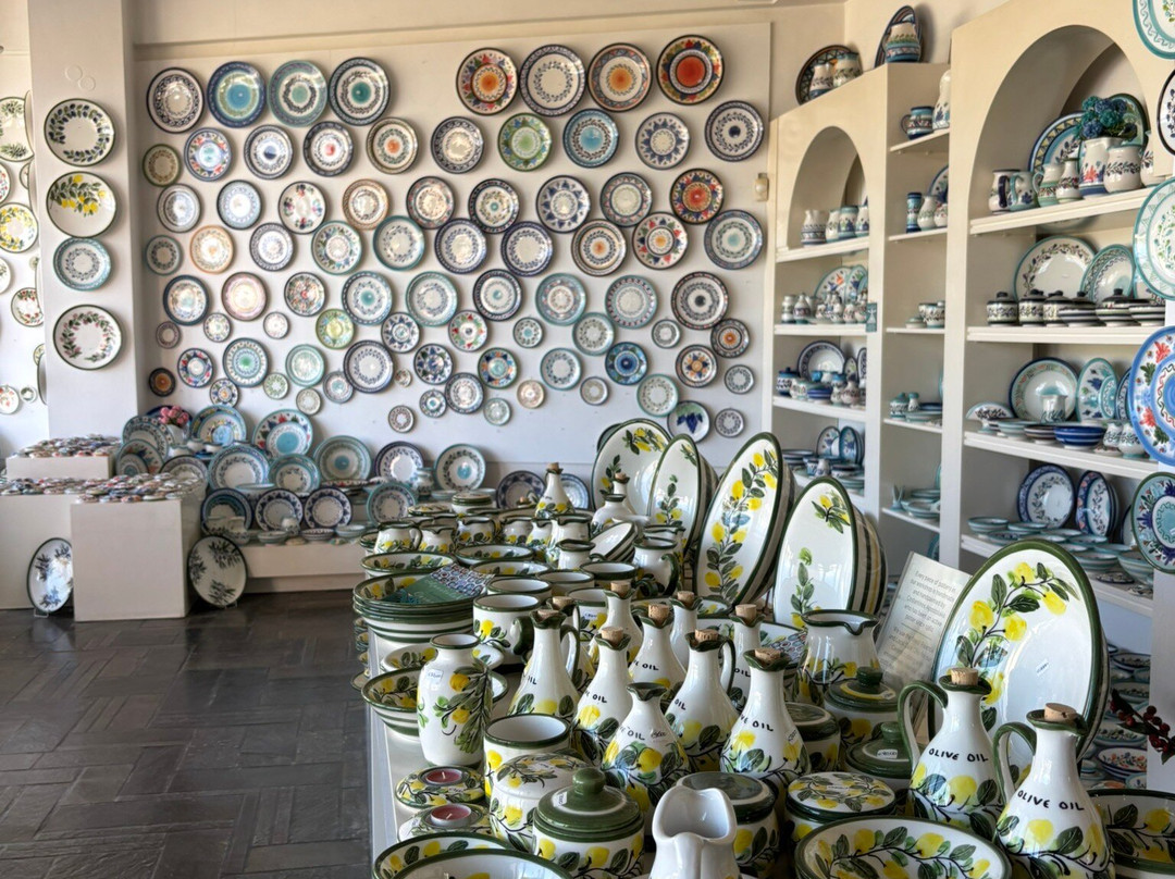 Apostolakis Handmade Ceramics-Maleme必去景点