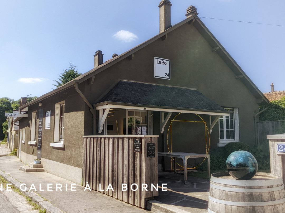 Labo 24.galerie-Henrichemont必去景点