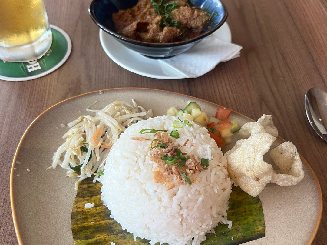 调雪邦酒店主图