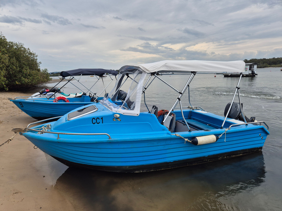 Swan Boat Hire-Maroochydore必去景点