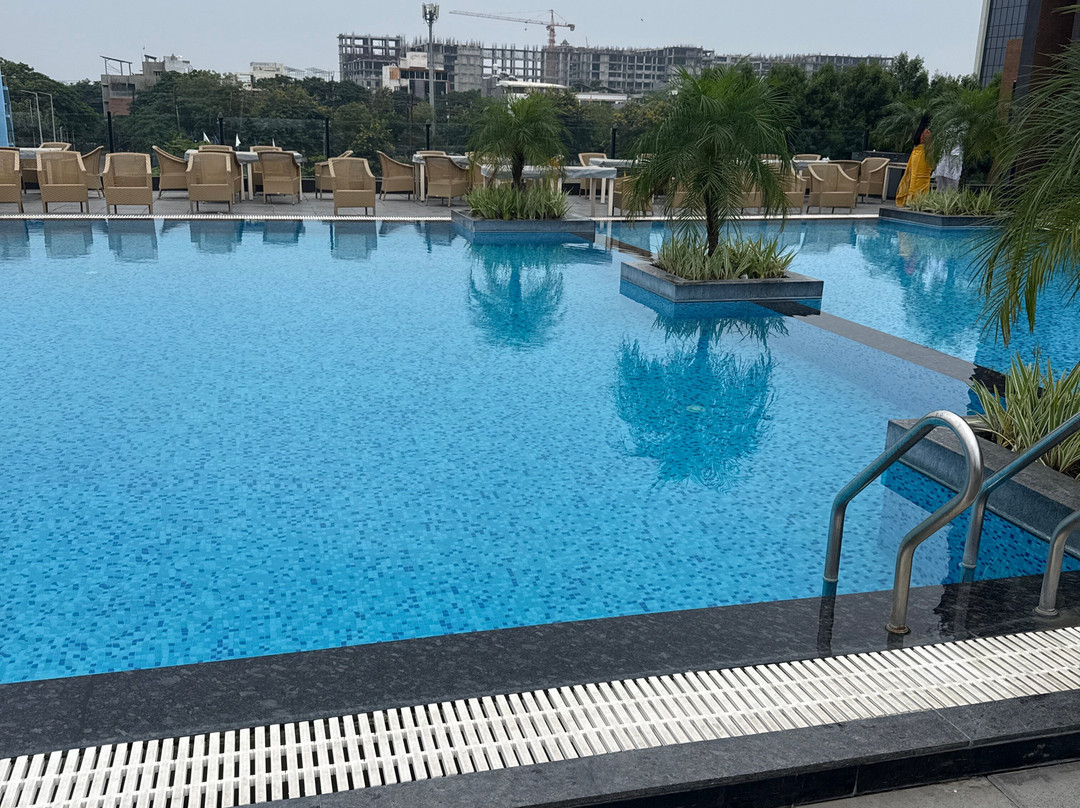 Essentia Luxury Hotel Indore主图