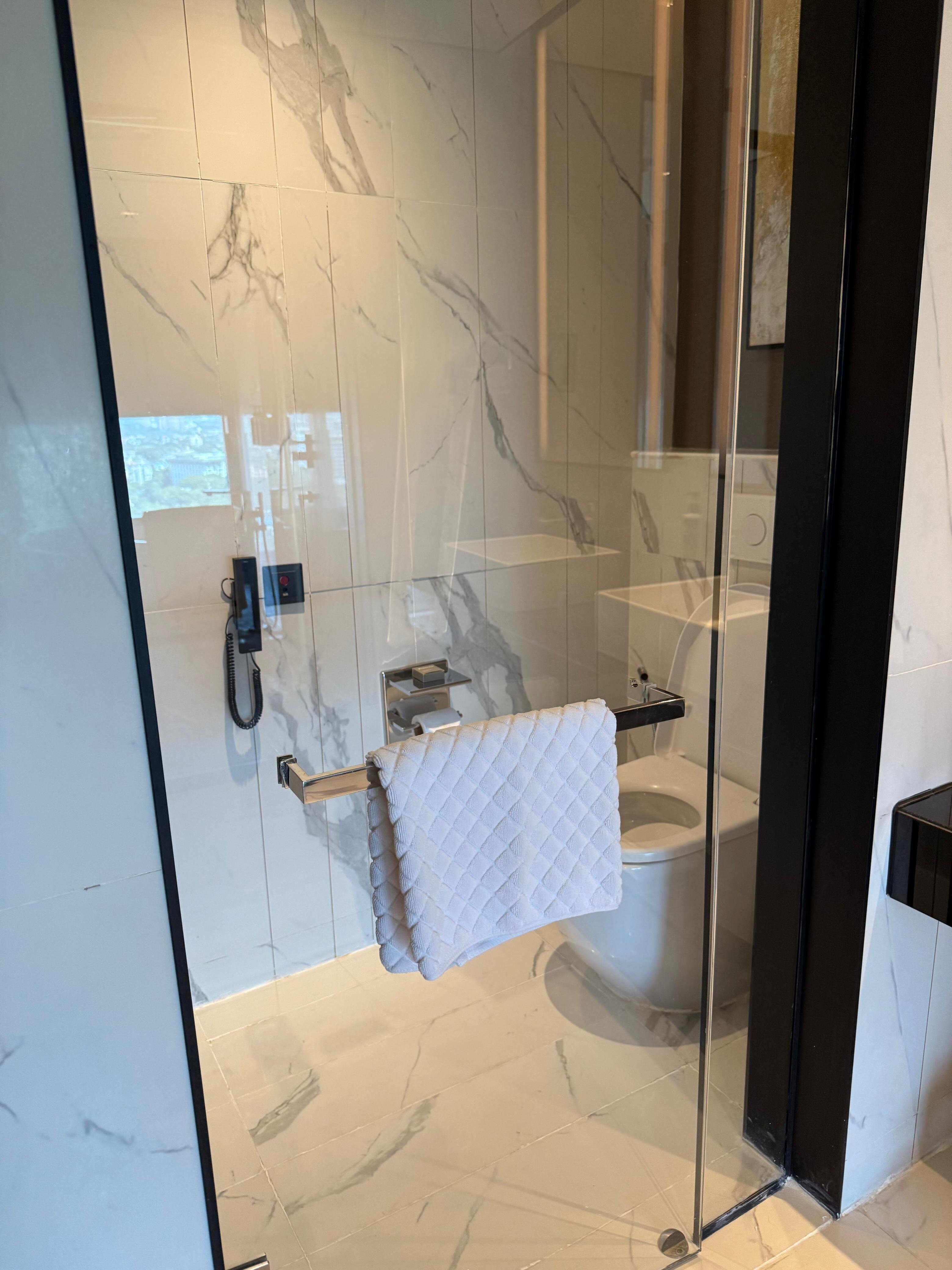 Wyndham Grand Yangon Hotel-浴室