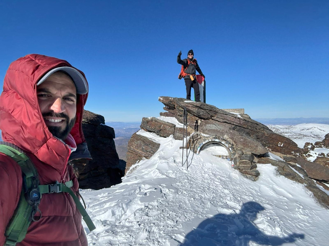 Nevalia Guías de Montana-格拉纳达必去景点