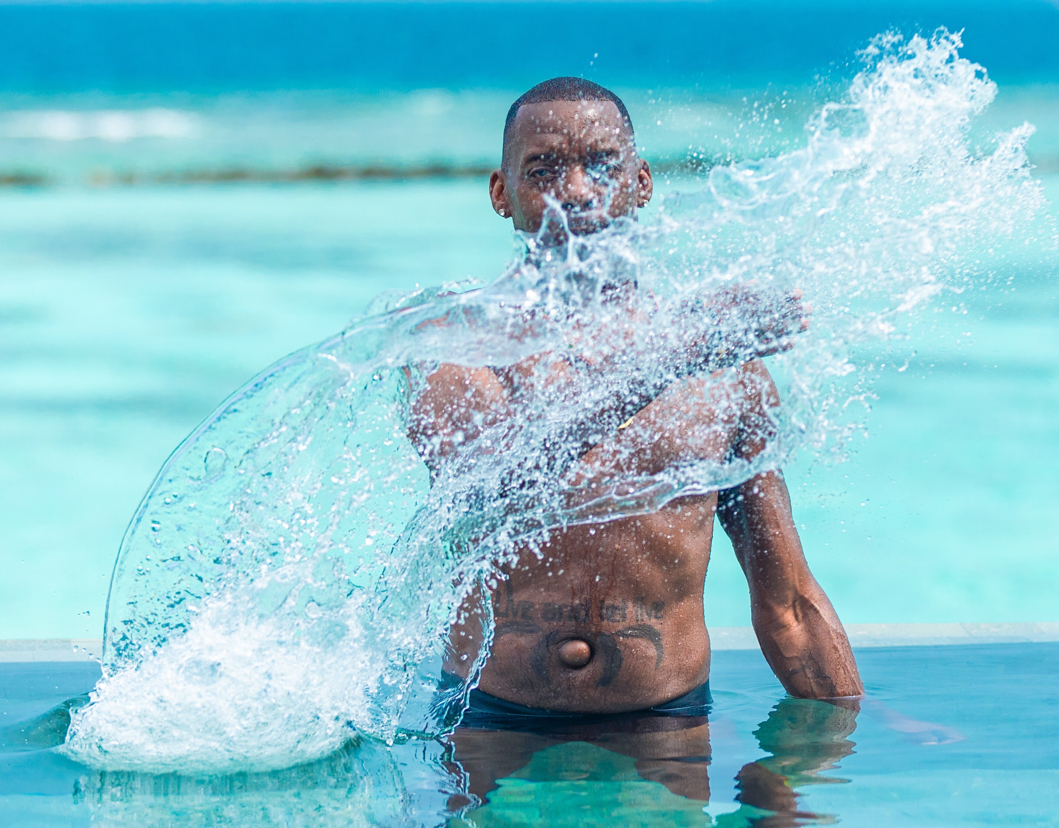 伊露海滩温泉度假村-泳池