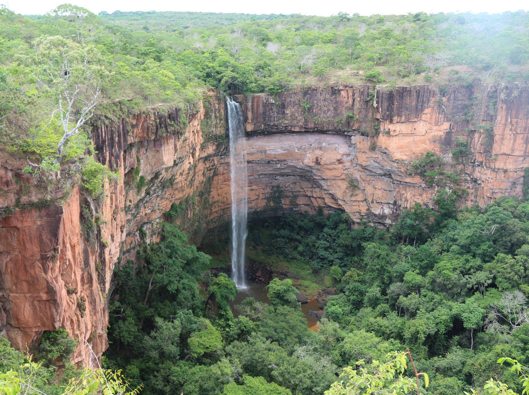 Veu da Noiva Waterfall-Chapada dos Guimaraes必去景点