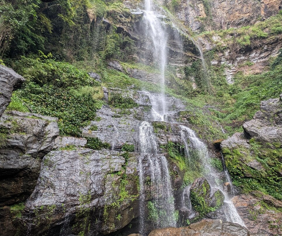Aflabo Waterfall-霍霍埃必去景点