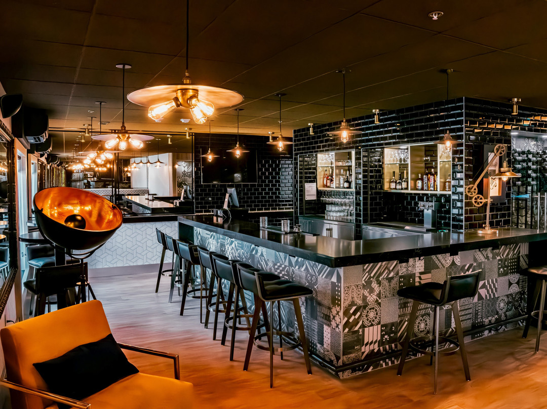 Regners Bar @ The Insignia Hotel