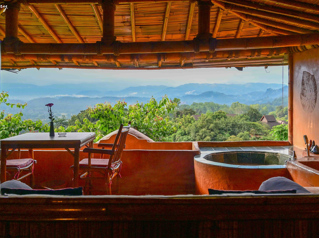 菩采赛山景度假村主图