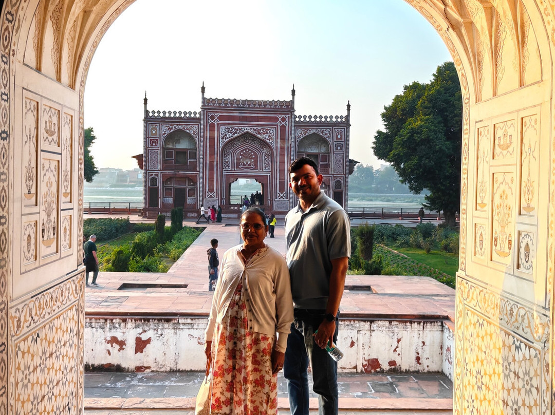 Taj club Holiday-阿格拉必去景点