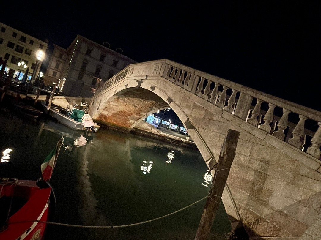 Ponte di Vigo-基奥贾必去景点