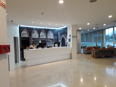 Tryp by Wyndham Leiria主图