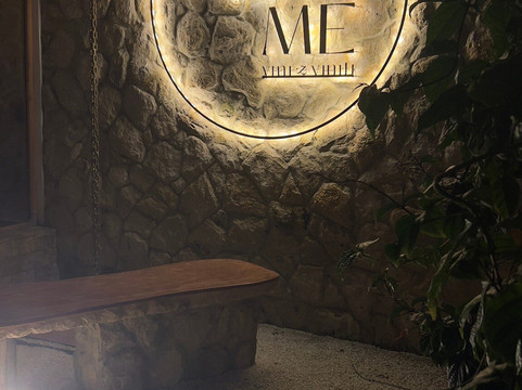 Da Me, Vini e Vinili主图