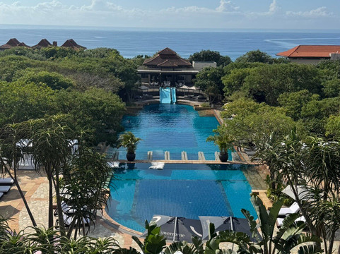 首都辛巴利酒店主图