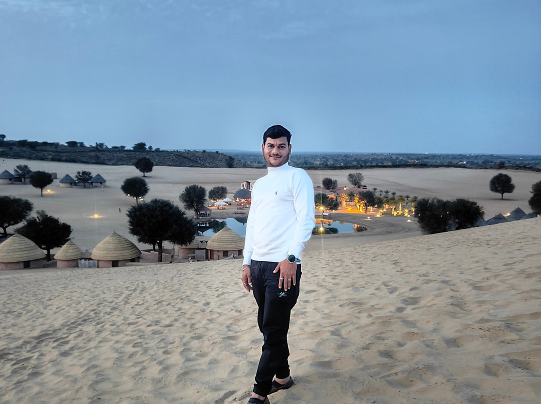 Khimsar Sand Dunes Village主图