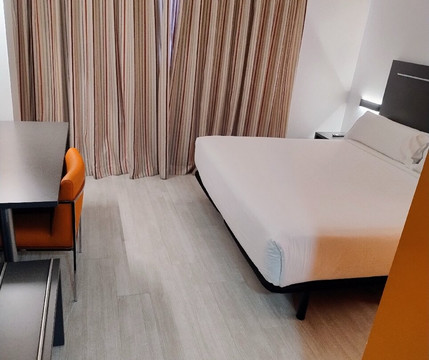 H2阿维拉酒店主图