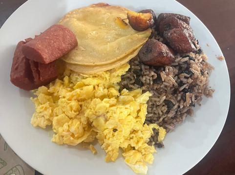 Restaurante El Gran Parqueo