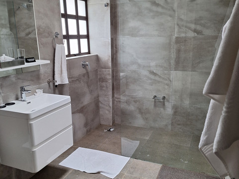 河草甸庄园主图