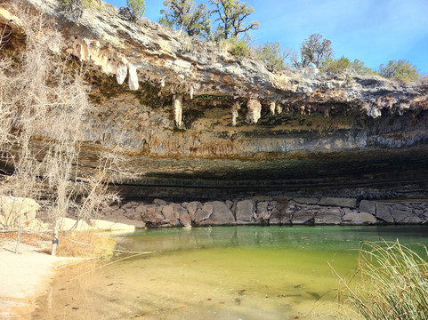 Dripping Springs旅游景点-Hamilton Pool Preserve