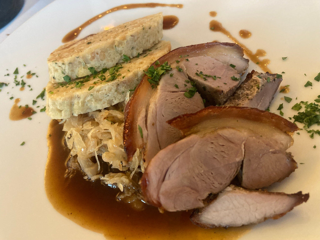 劳林阿尔本酒店主图