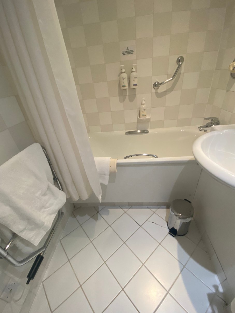 Holiday Inn 格拉斯哥国际机场-浴室