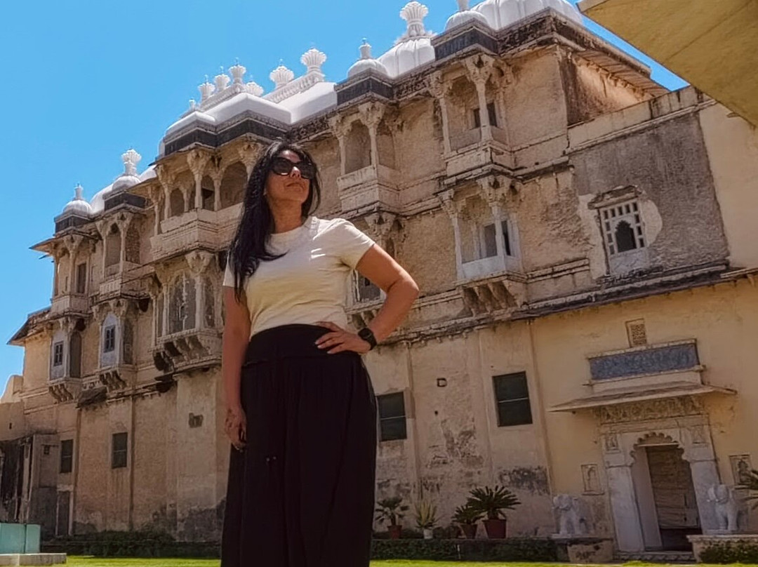 萨尔达尔加传统酒店主图