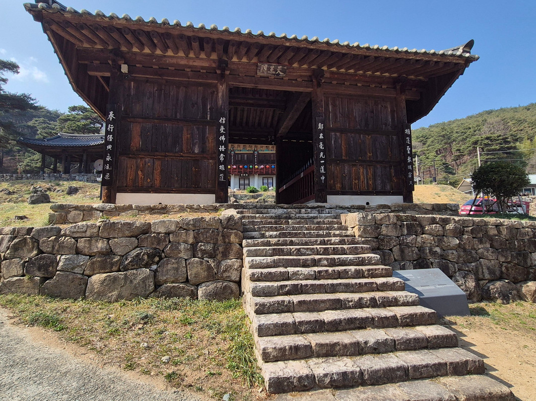 Wooden seated statues of the Four Heavenly Kings at Jeokcheonsa Temple-清道郡必去景点