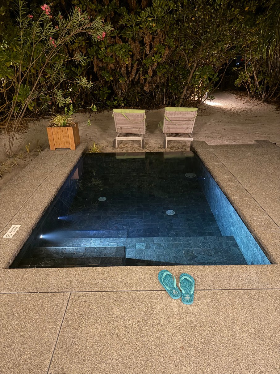 芮雅岛度假酒店-客卧