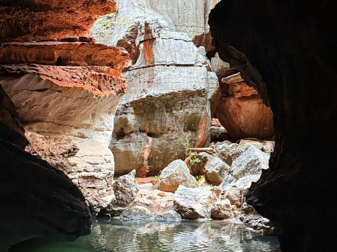 Mimbi Caves-菲茨罗伊克罗辛必去景点