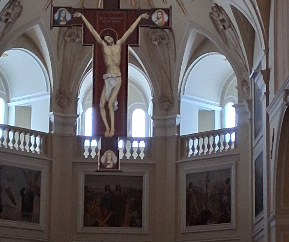 Parrocchia Santuario  Basilica S.S. Cosma E Damiano-阿尔贝罗贝洛必去景点
