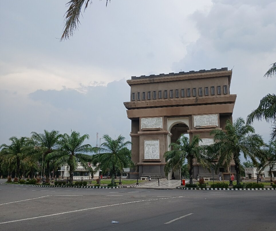 Simpang Lima Gumul Monument-谏义里必去景点