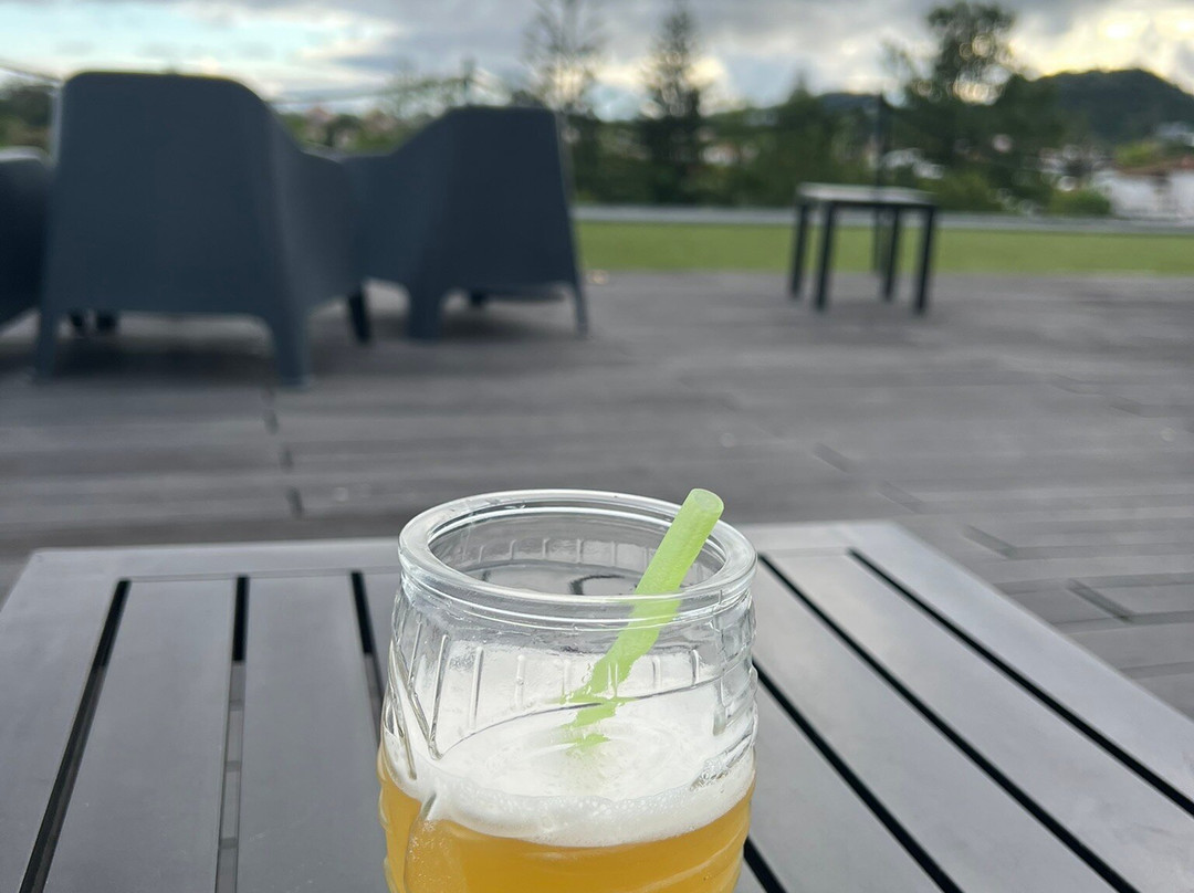 玫瑰女士传统自然酒店主图