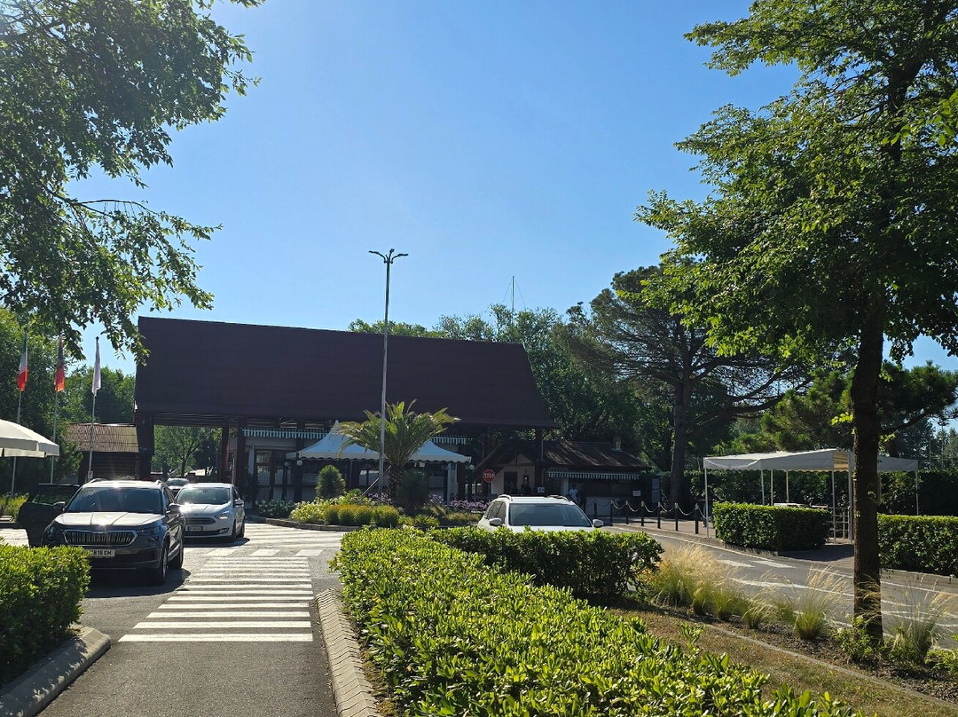 伊萨玛尔度假村主图