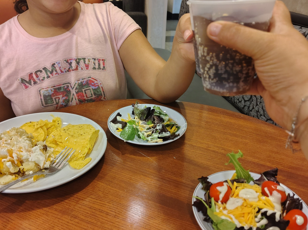 格林维尔德鲁里套房酒店主图