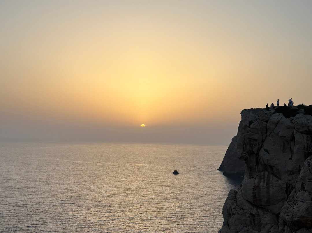 Capo Caccia Vertical Cliffs-阿尔盖罗必去景点