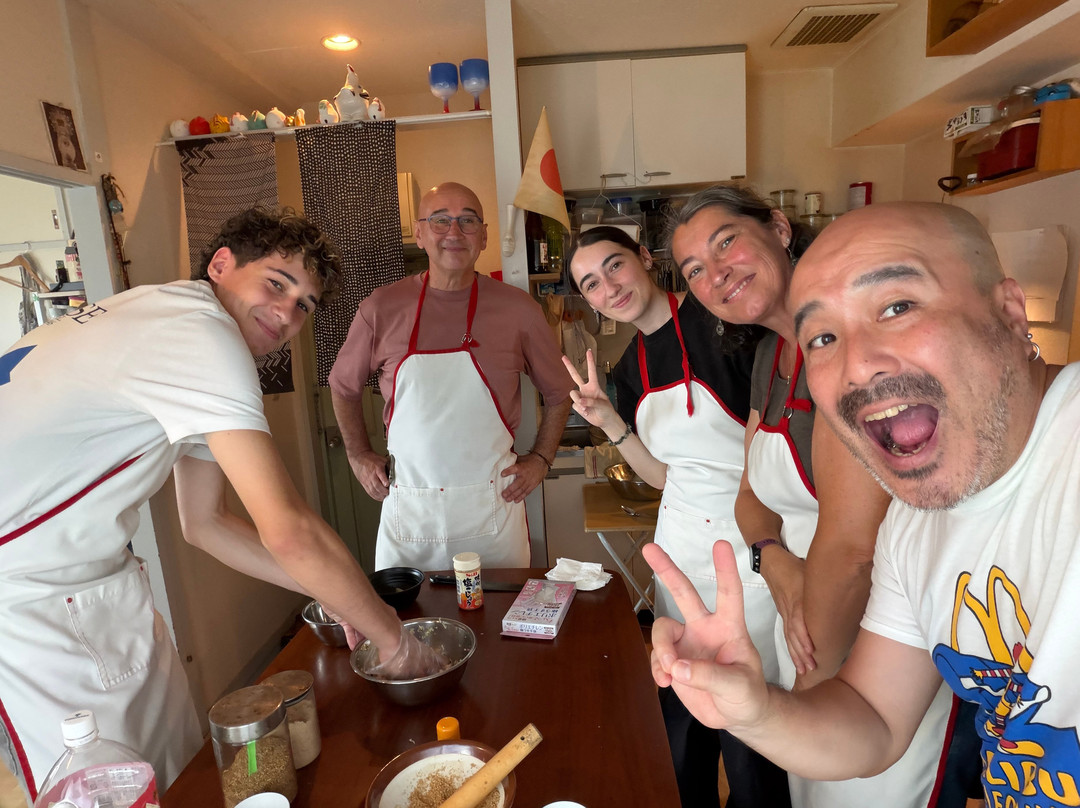 Comburger Cooking Japanese Home Meal with Sato-Shinjuku 3 Chome必去景点