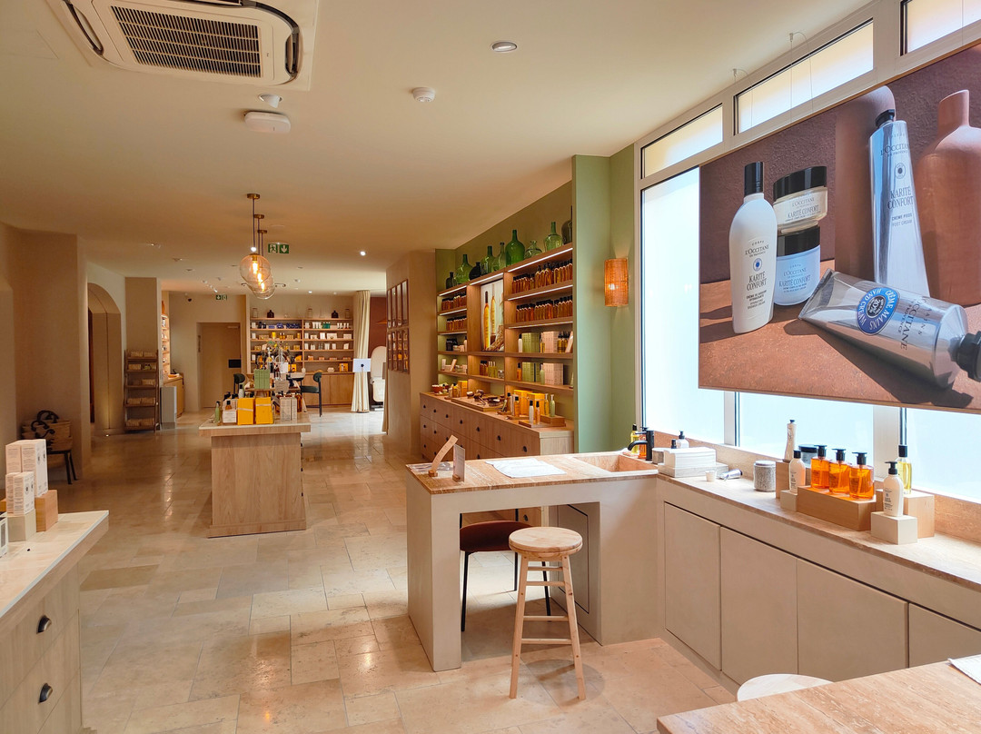 L'Occitane en Provence-马诺斯克必去景点