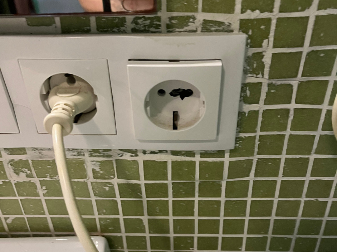 梅尔酒庄酒店主图