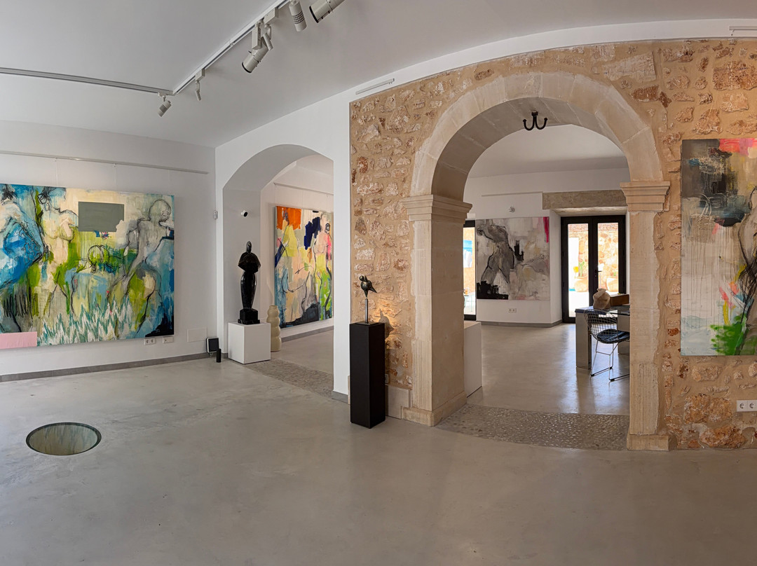 LW Contemporary Art Gallery-桑塔尼必去景点