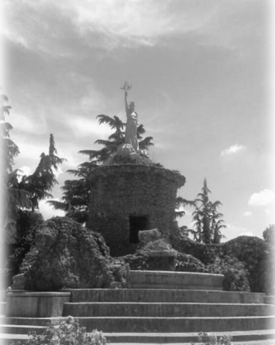 La Fontana Biondi o Bella Ninfa-奇斯泰纳迪拉丁纳必去景点