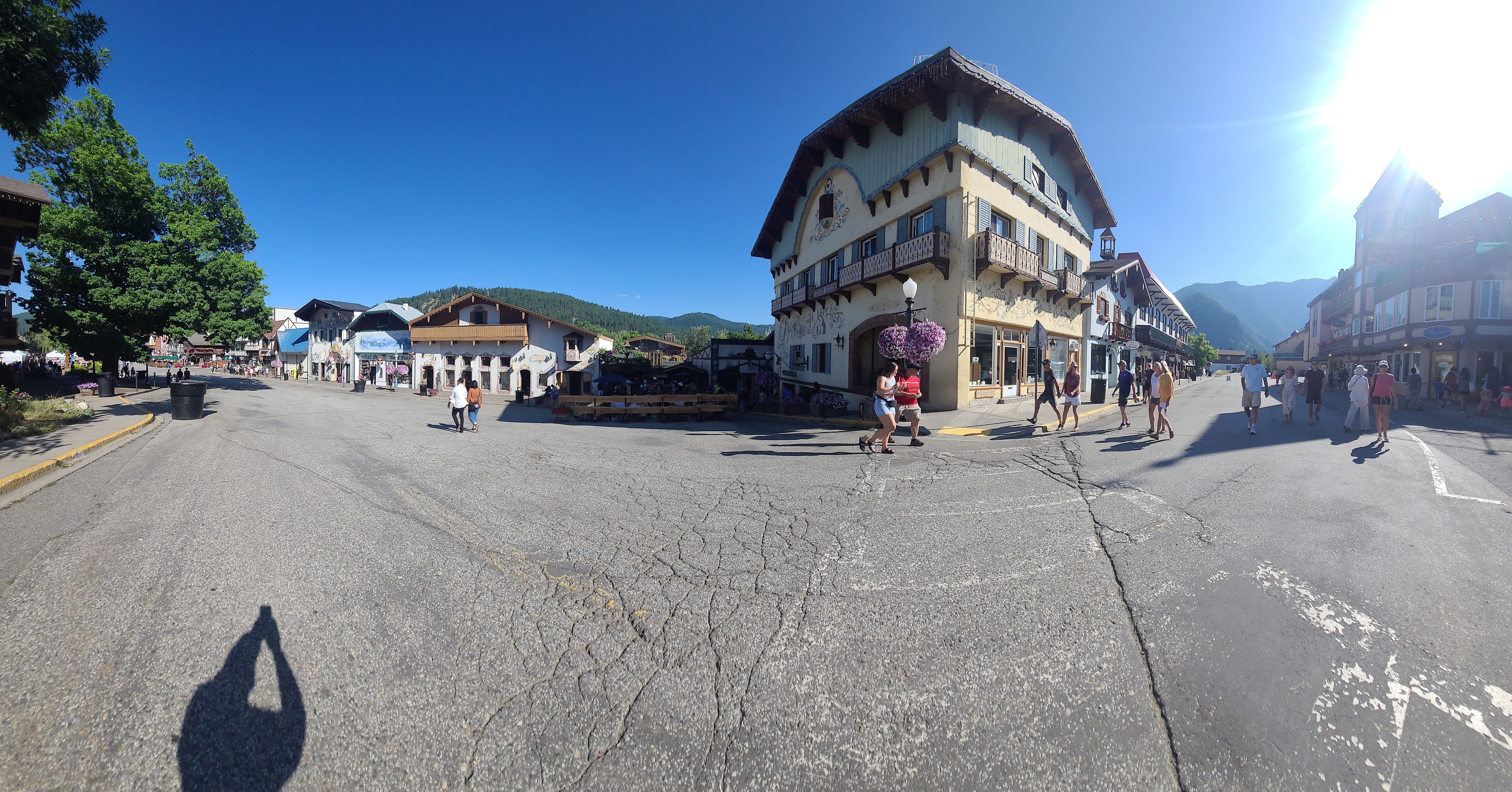 莱文沃思欢朋套房酒店-旅行者