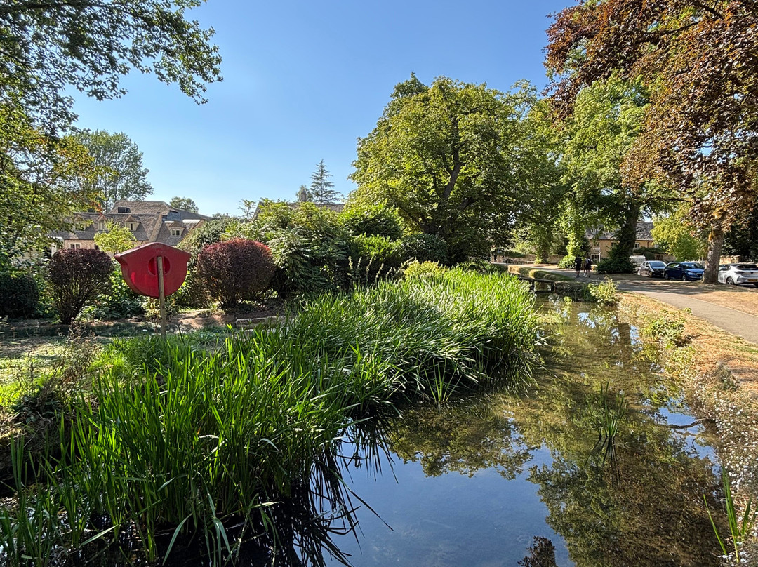 Lower Slaughter to Upper Slaughter walk-下斯劳特村必去景点
