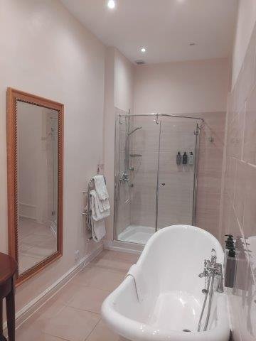 Warner Hotels - Littlecote House-浴室