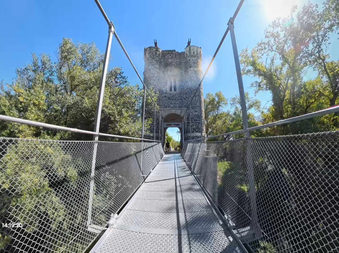 La Passerelle Himalayenne (Le Vieux Pont)-Rochemaure必去景点